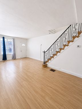Spacious 3-Bedroom Home with In-Home Laundry – photo 1