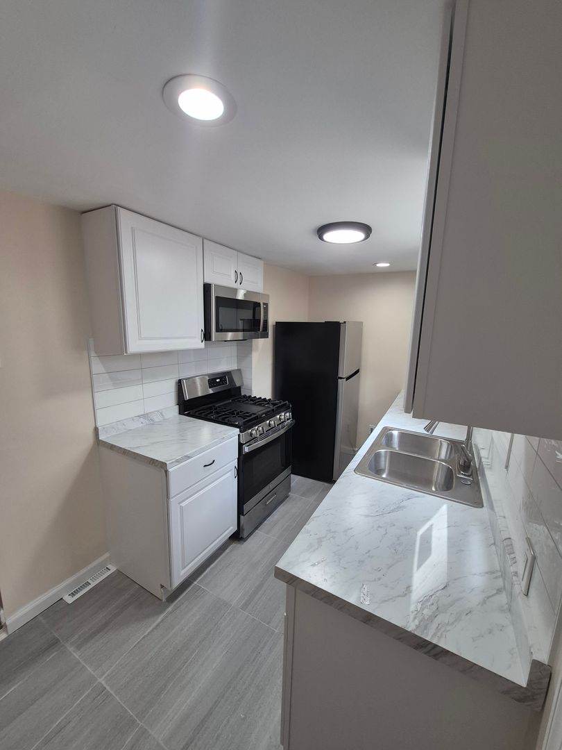Philadelphia House: 2210 Greenwich Street