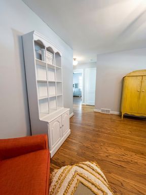 Listing photo thumbnail