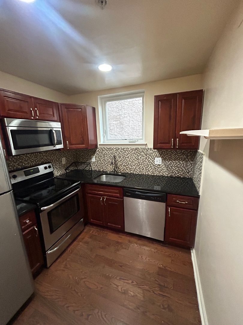 Philadelphia Apartment: 1813 W Berks St