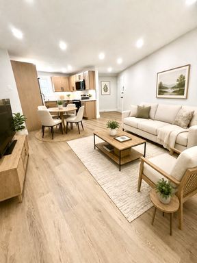 Renovated 2BR Apartment with Brand-New Finishes in Doylestown – photo 1
