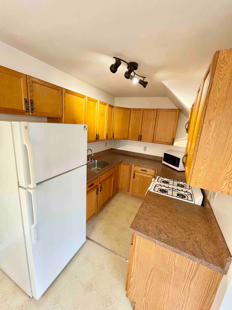 Philadelphia Apartment: 1324-28 West Nedro Avenue