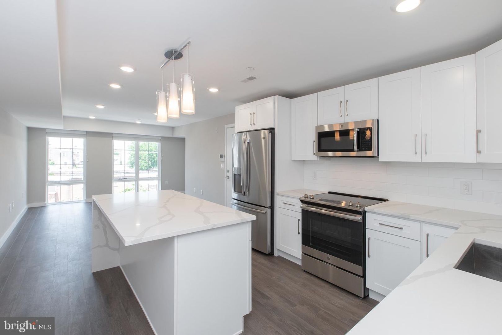 Philadelphia Apartment: 729 North 20th Street