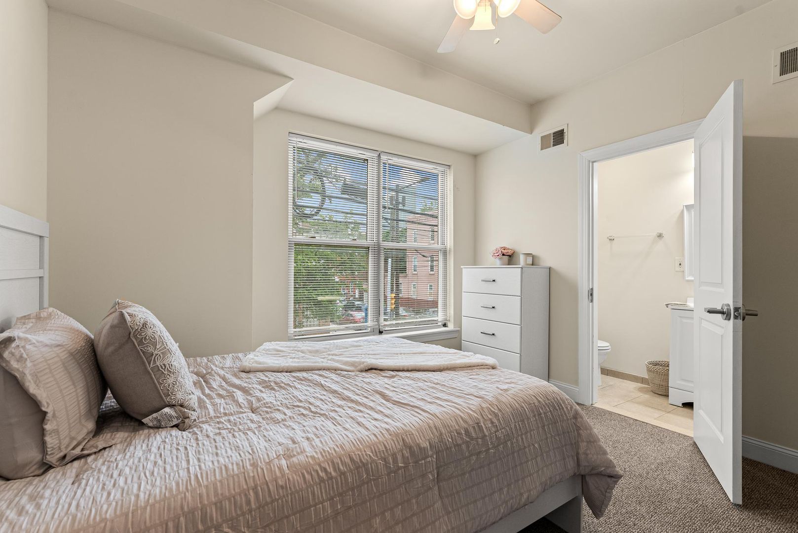 Philadelphia Apartment: 1802 N 16th St