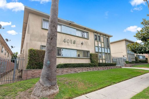 Move-In Ready: Unit 02 - Beautiful 2-bedroom/1-bathroom apartment in the First Floor. - With Parking Included. - One Month Free. – photo 1