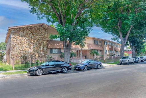Move-In Ready: Unit 20 - Beautiful Studio/1-bathroom in the First Floor. - On-site Pool. - Two Weeks Off. – photo 1