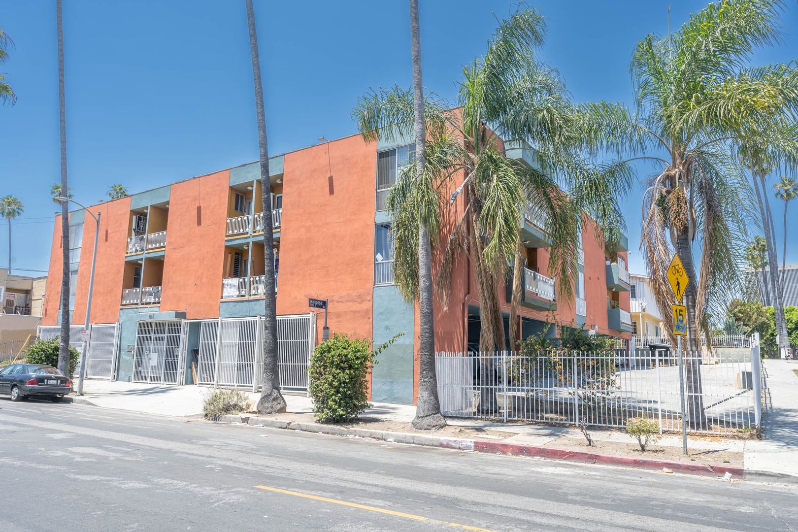 Los Angeles Apartment: 935 S. Mariposa Avenue