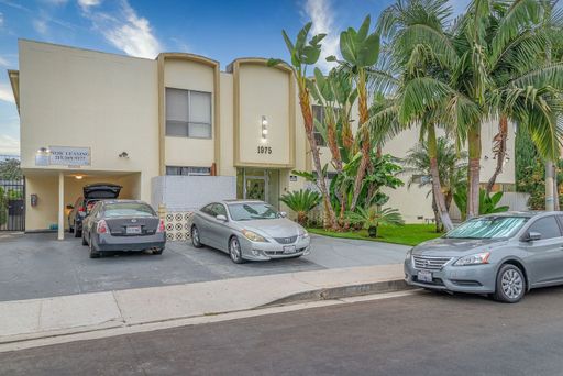 Move-In Ready: Unit 04 - Beautiful 1-bedroom/1-bathroom apartment in the First Floor. - One Month Free. – photo 1