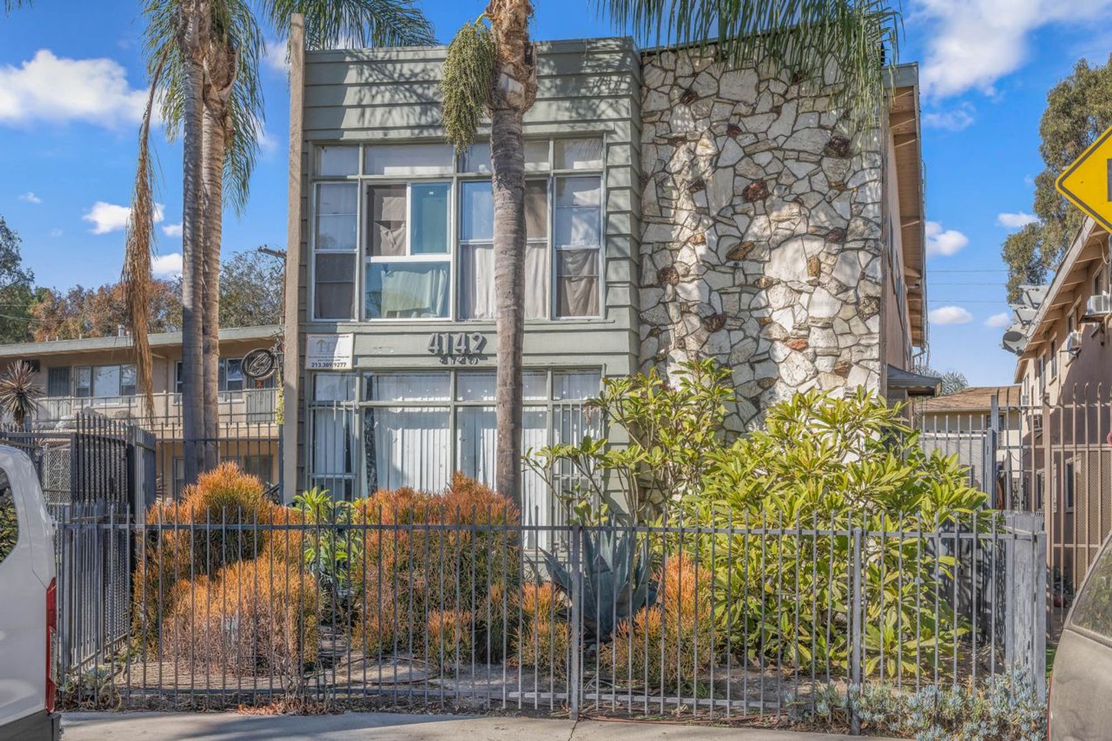 Los Angeles Apartment: 4142 W. Palmwood Dr