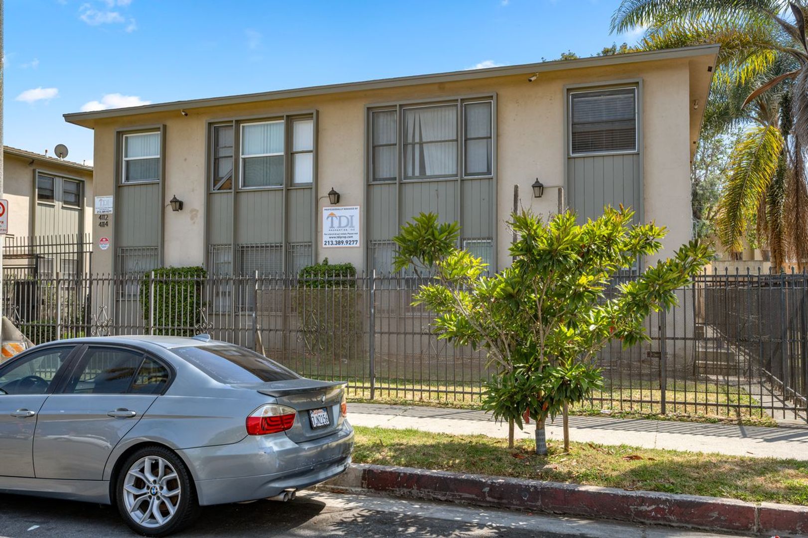 Los Angeles Apartment: 4108-4106 W. Palmwood Dr.
