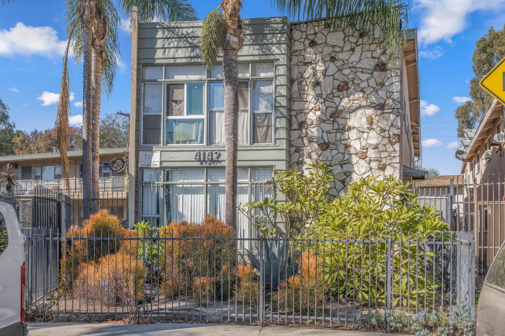 Los Angeles Apartment: 4142 W. Palmwood Dr