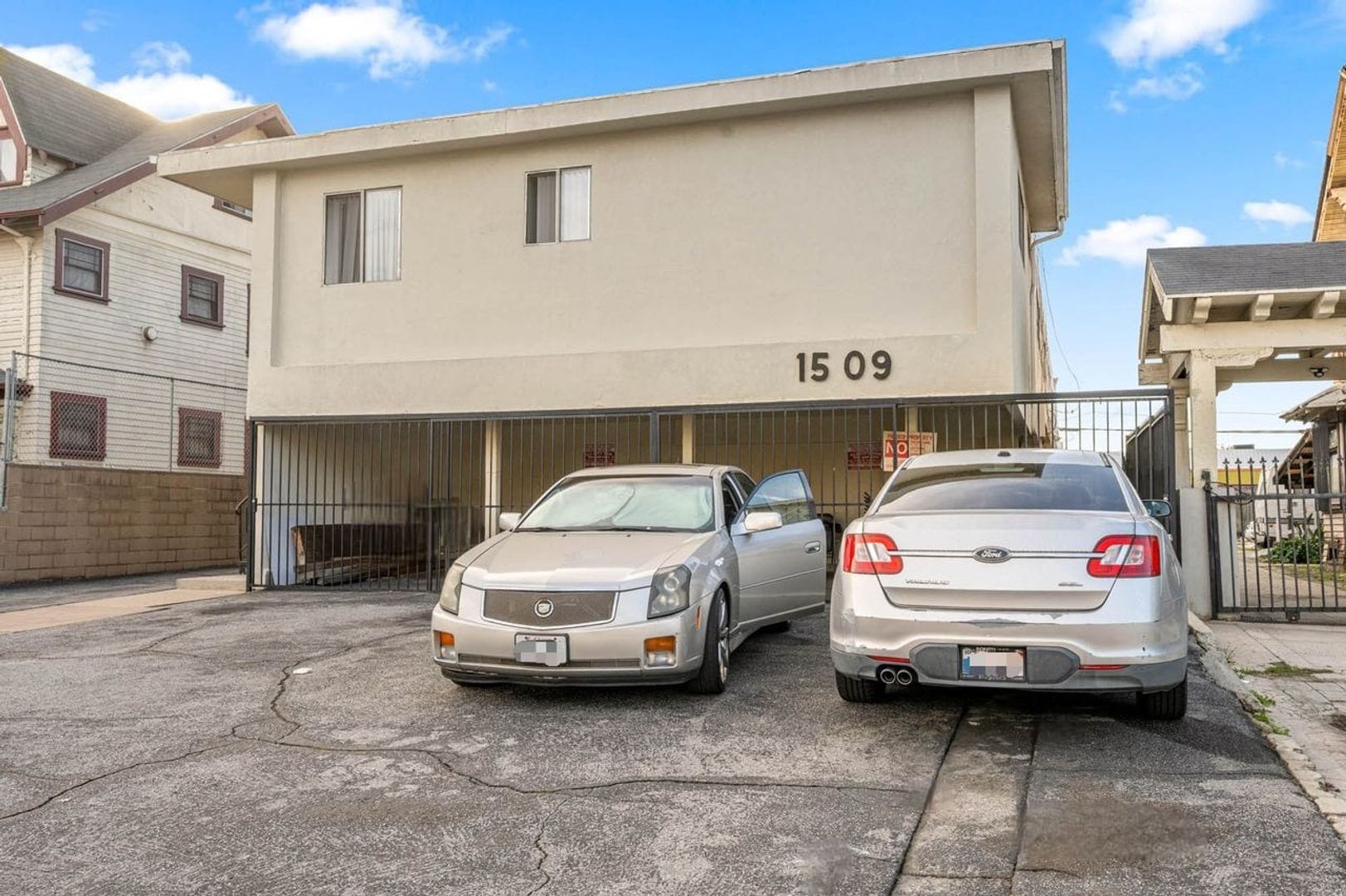 Los Angeles Apartment: 1509 S Van Ness Ave