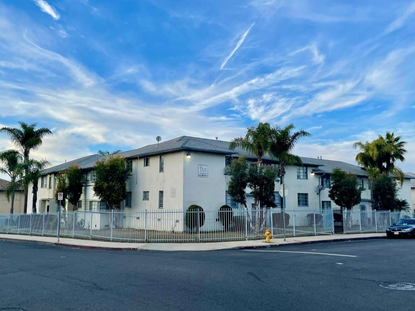 Los Angeles Apartment: 4119 Santo Tomas Dr