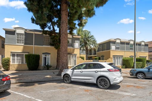 Move-In Ready: Unit 4191 7/8 -Beautiful Studio/1-bathroom in the First Floor. – photo 1