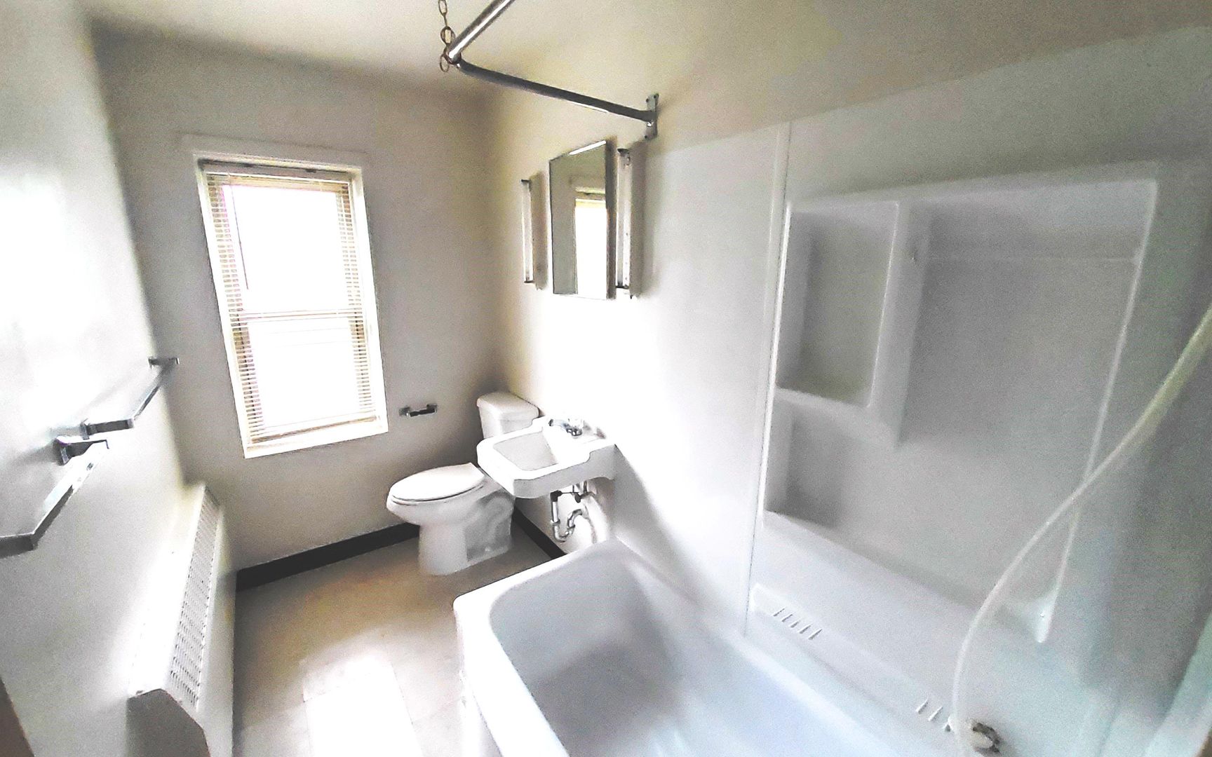 Rochester Apartment: 1511 3rd Ave NE