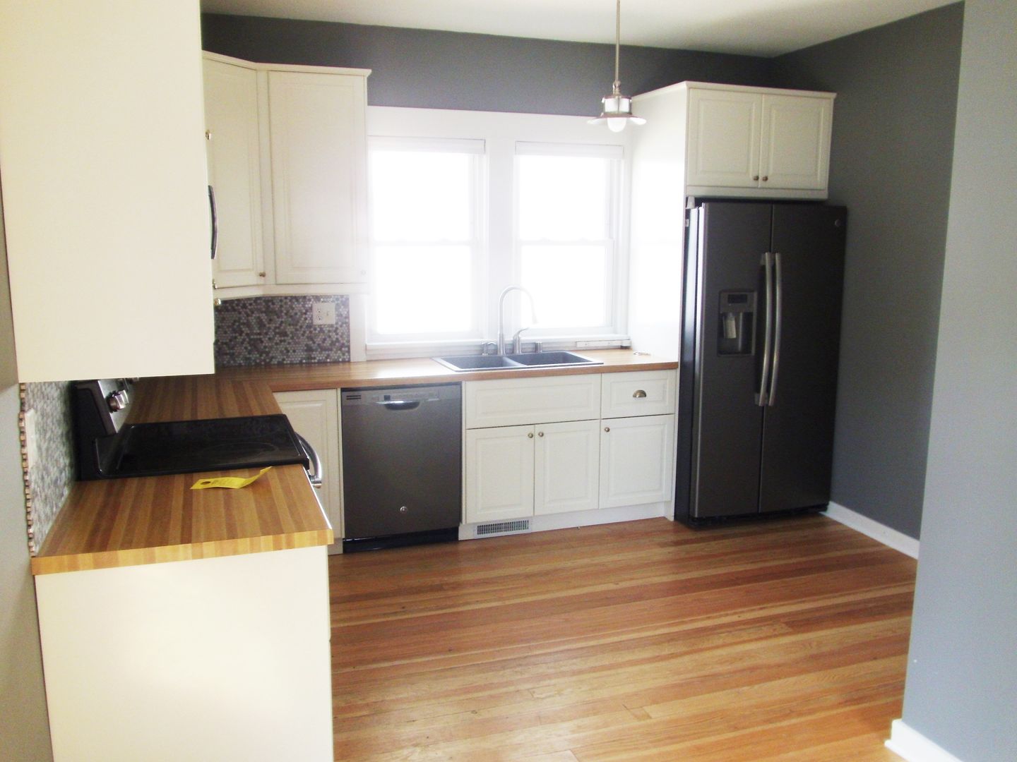 Rochester Apartment: 313 4th Ave NW