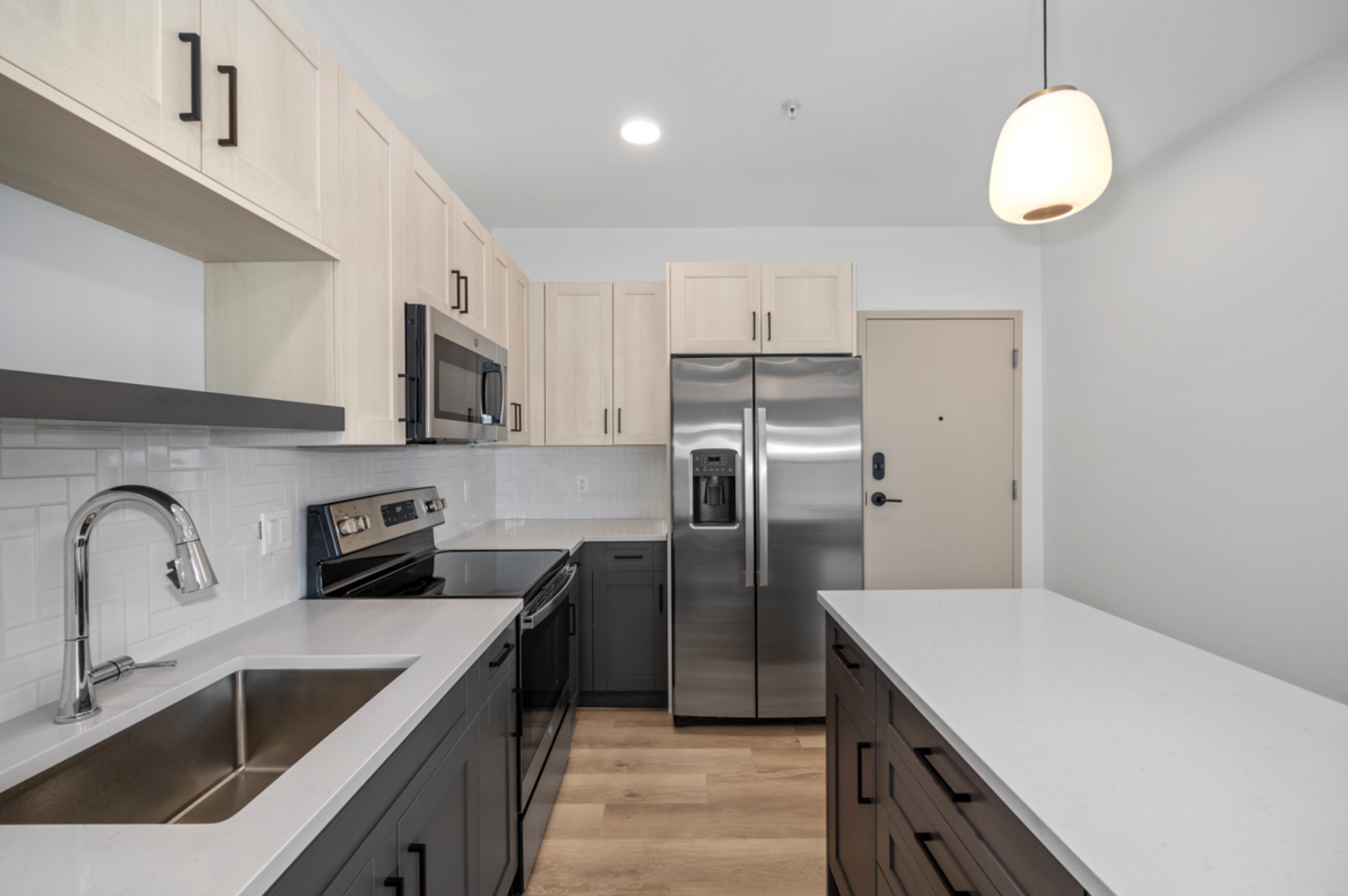 Auburn Hills Apartment: 3250 Auburn Rd