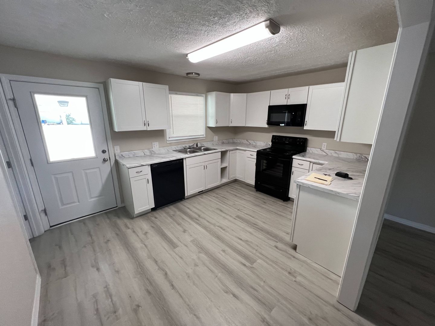 Republic Apartment: 435-437 N George Ave.