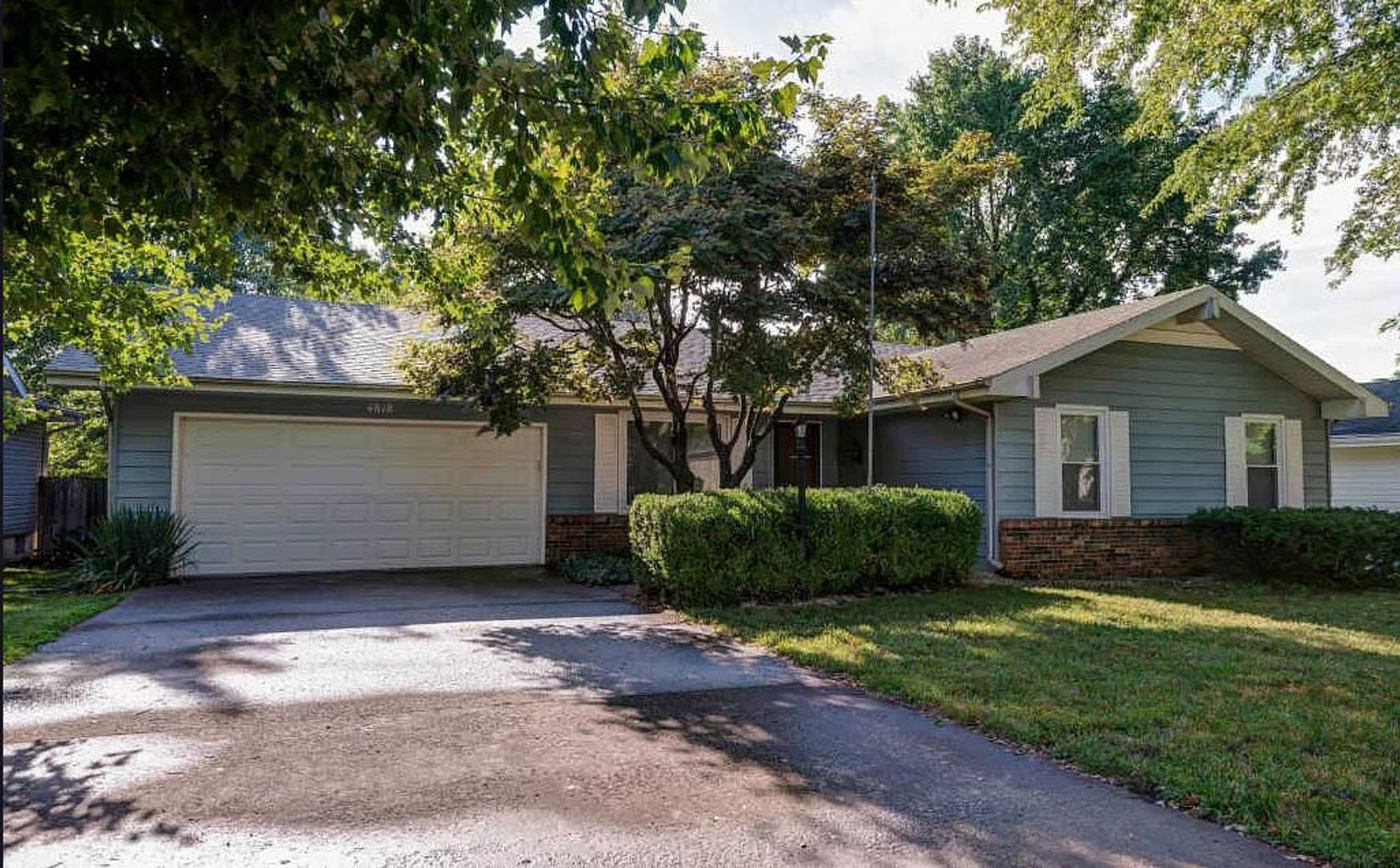 Springfield House: 4818 S. McCann Ave