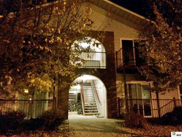 Moscow House: 223 Baker Street Apt. 104