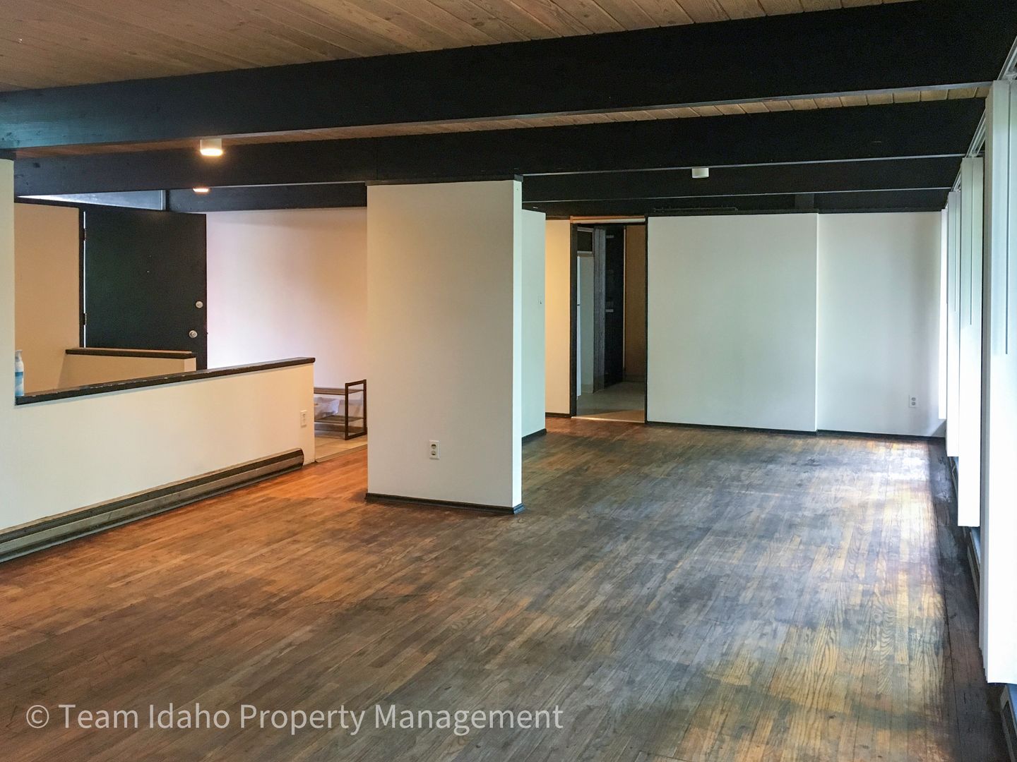 Moscow Apartment: 319/321/323 Taylor Ave