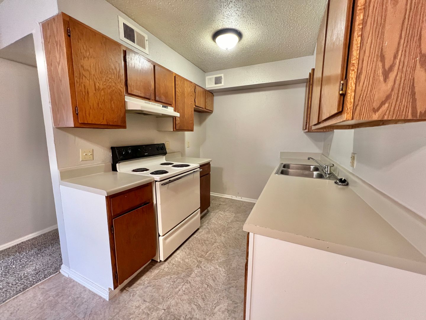 Oklahoma City Apartment: 5804 S Harvey Ave