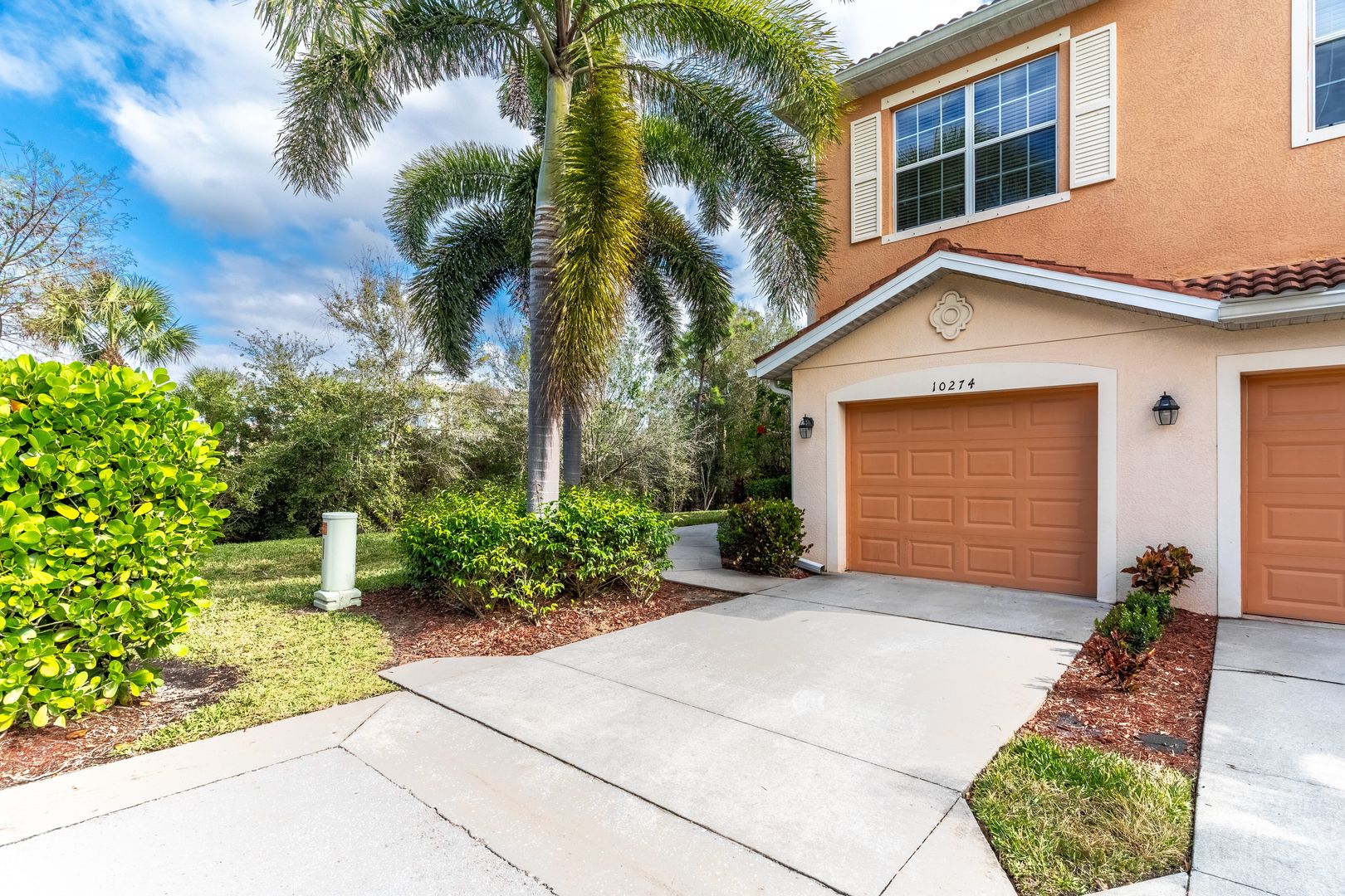 Fort Myers House: 10274 Via Colomba Cir