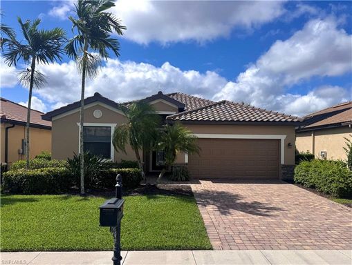 Spacious 4BR Lakeview Home in Preserve at Corkscrew – Resort-Style Amenities! – photo 1