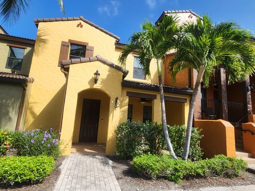 Resort-Style Living in Ole! 2BR/2.5BA Townhome with Garage – Available Now for Annual Rental – photo 1