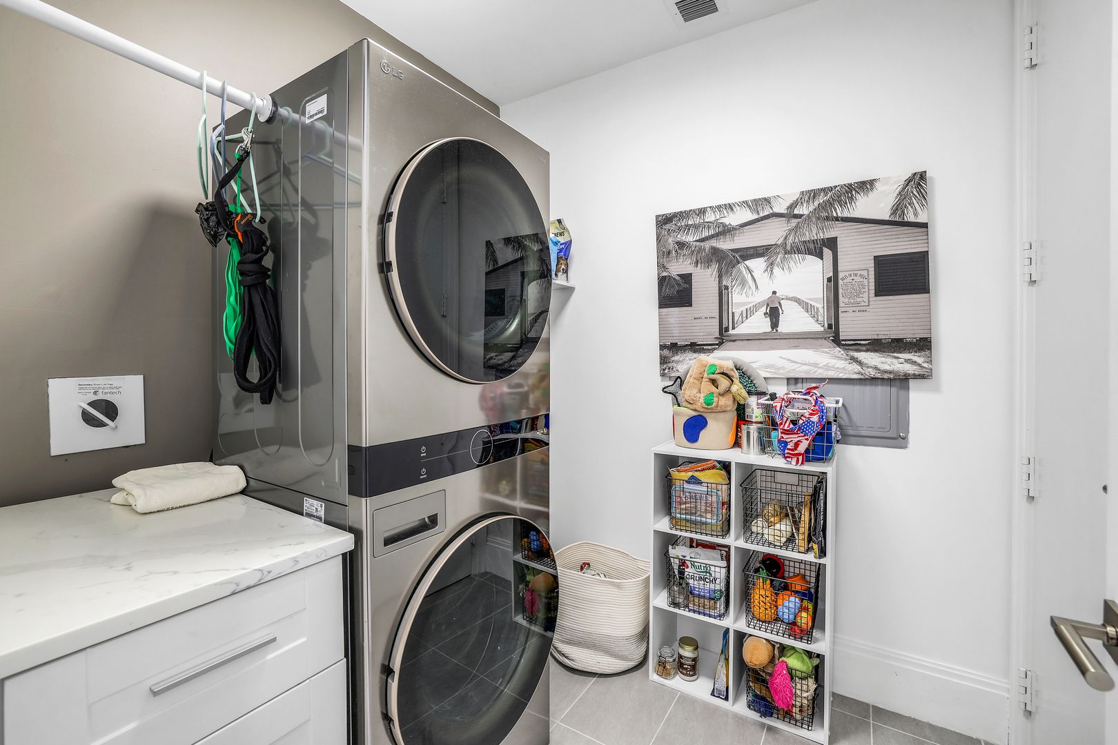 Laundry room at 1035 3rd Ave S #215