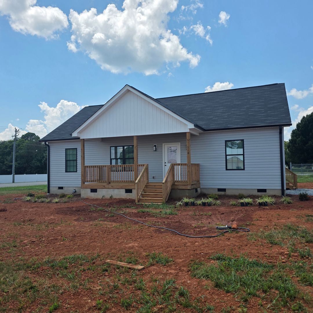 Woodleaf House: 118 Wetmore Rd