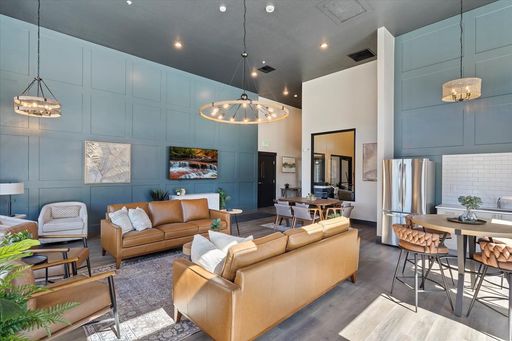 Canyon View Living 1 Bed/1 Bath Sign 12-15 mo lease between 9/1-9/30 and get $700 move-in credit and $300 off refundable security deposit amount OAC – photo 1
