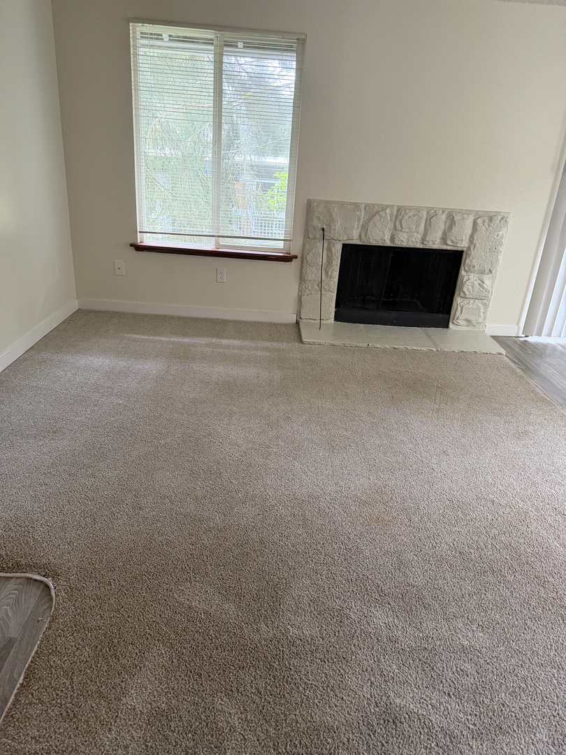 Federal Way Apartment: 34010 First Circle S.