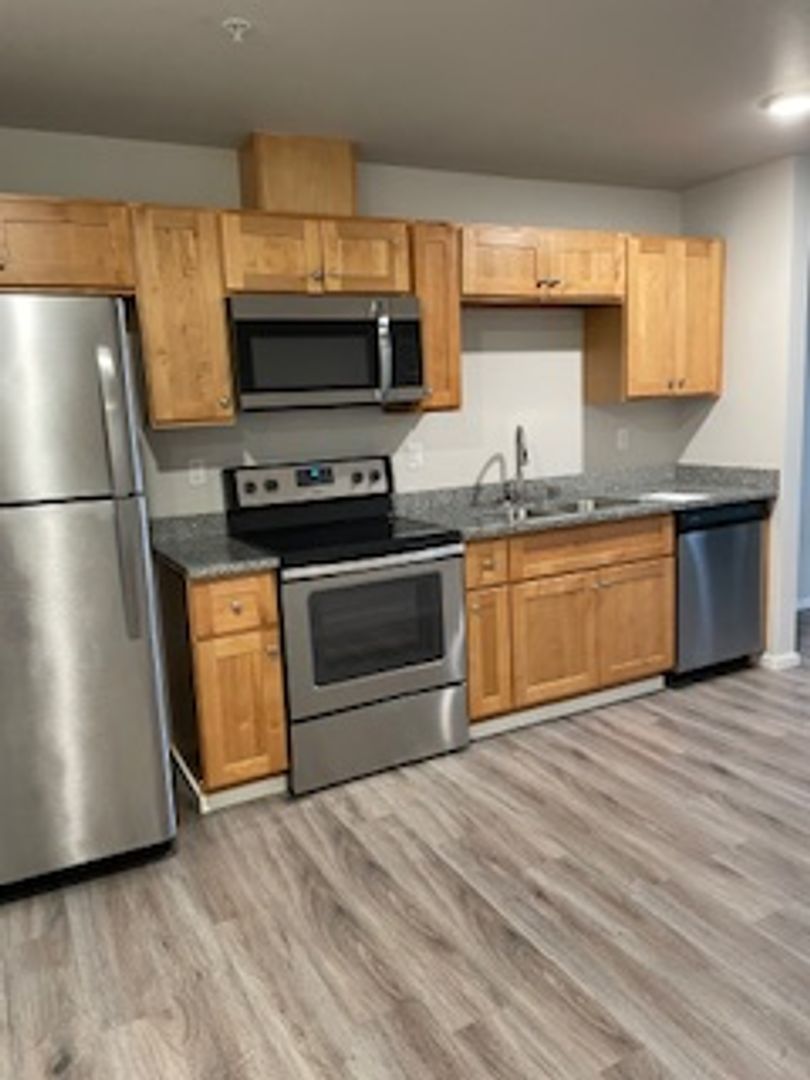 Tacoma Apartment: 2515 South 48th