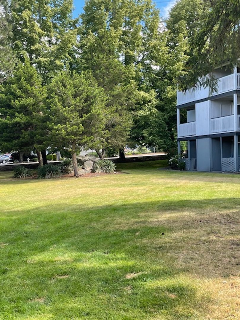 Tacoma Apartment: 1718 S 84th Street, office