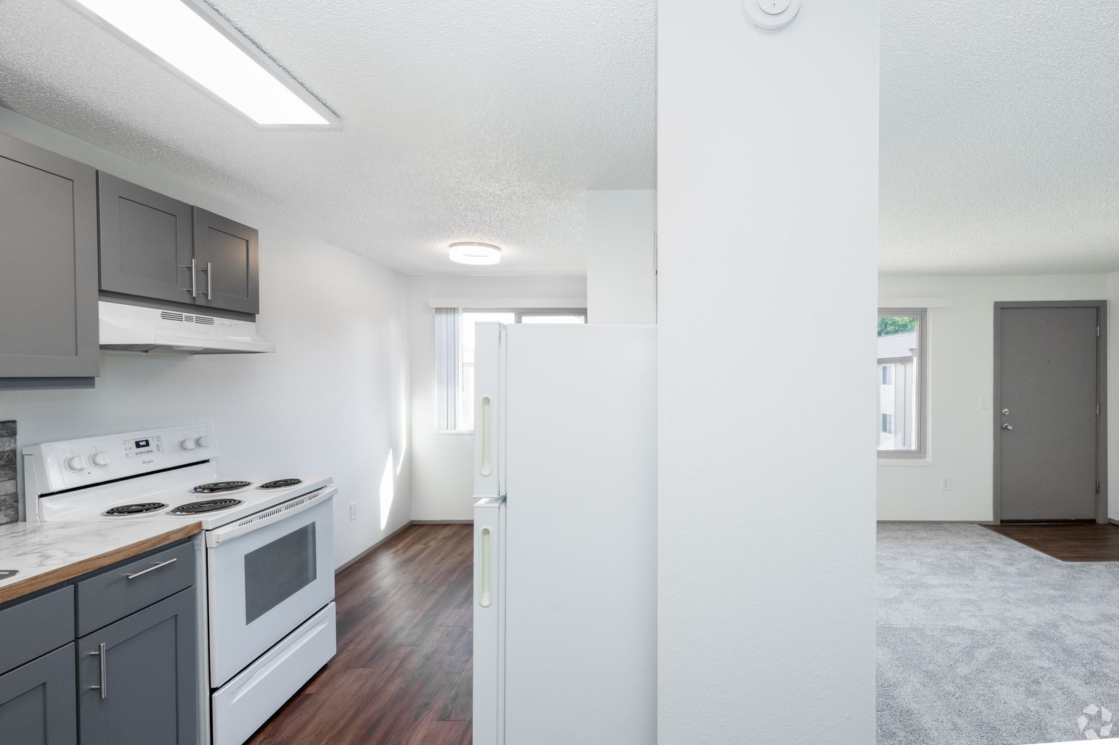 Seattle Apartment: 11020 16th Ave. SW, Apt 100