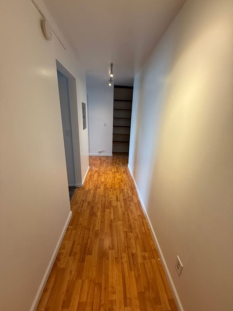 Seattle Apartment: 3855 Beach Drive SW