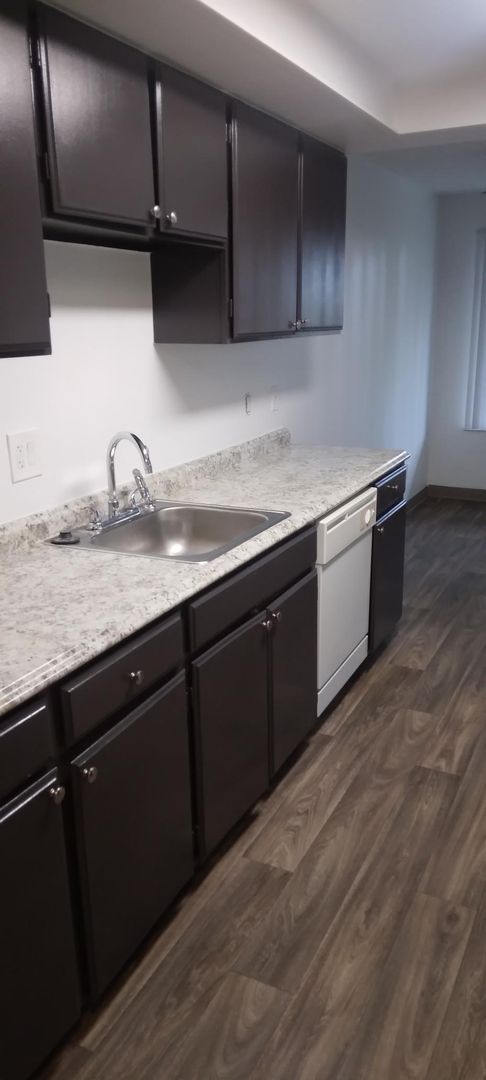 Burien Apartment: 12201 Ambaum Blvd SW