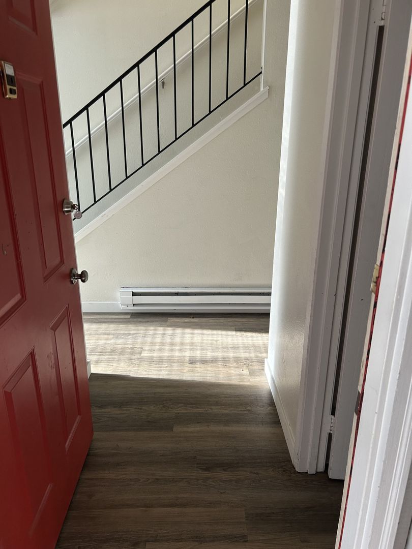 Federal Way Apartment: 34003 First Circle S.