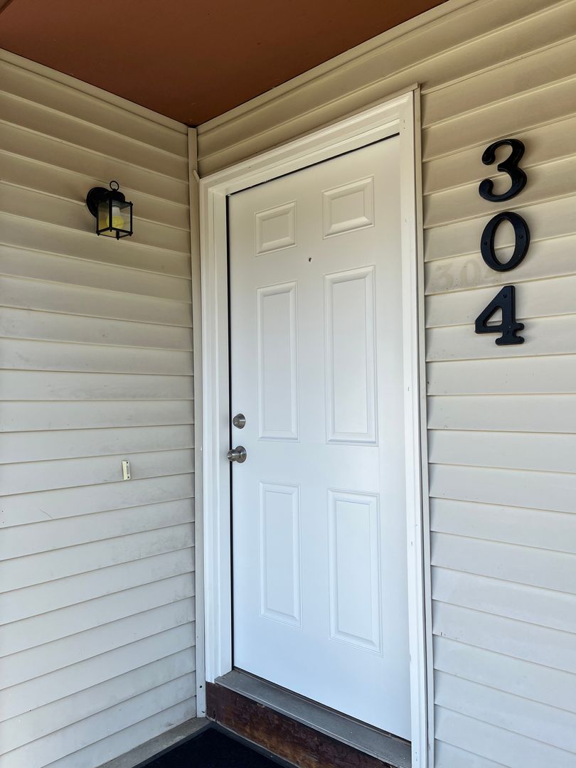 Auburn Apartment: 1615 - 1617 4th Street & 302 - 328 "S" Street SE