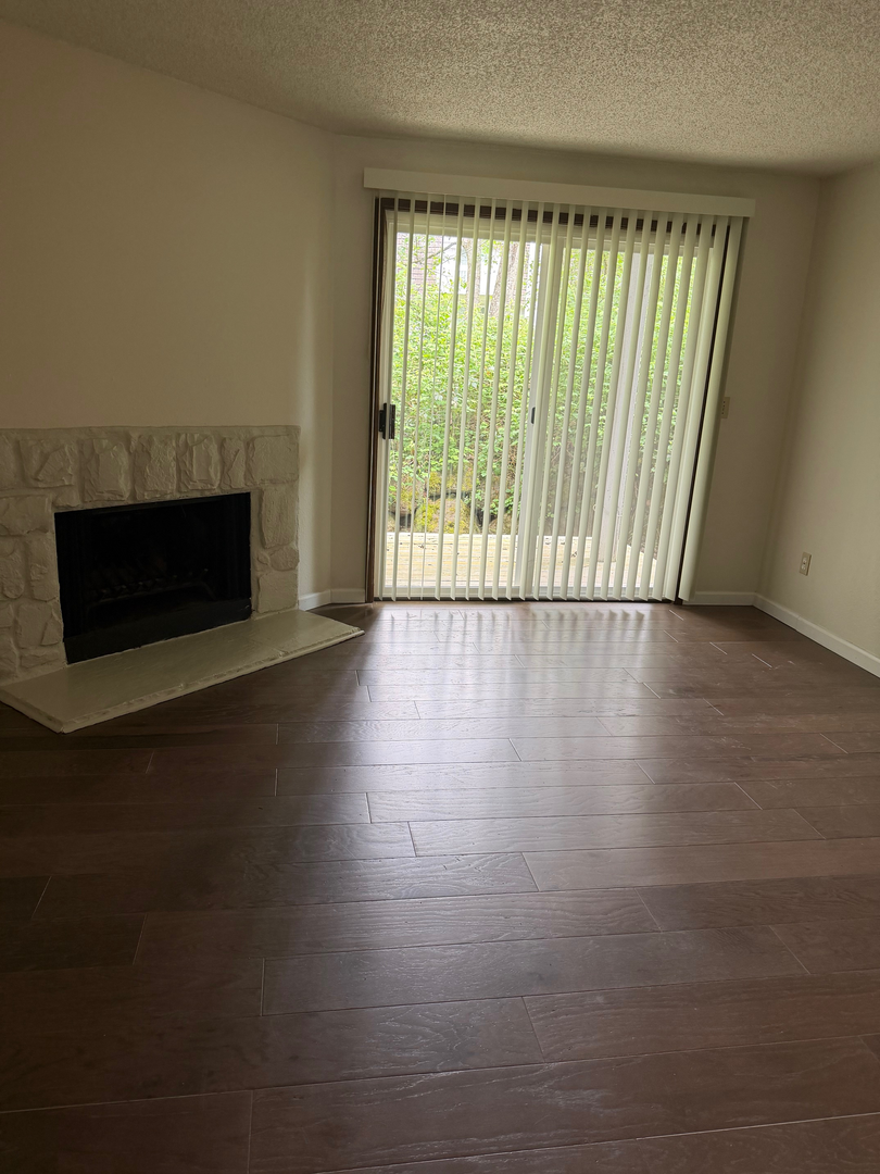 Federal Way Apartment: 34005 First Circle S.