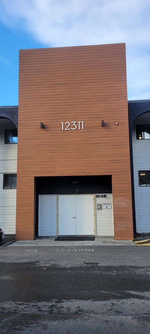 Burien Apartment: 12311 Ambaum Blvd SW & 1214 SW 124th Street