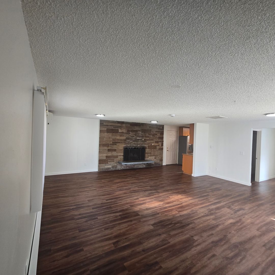 Seattle Apartment: 11020 16th Ave. SW, Apt 100