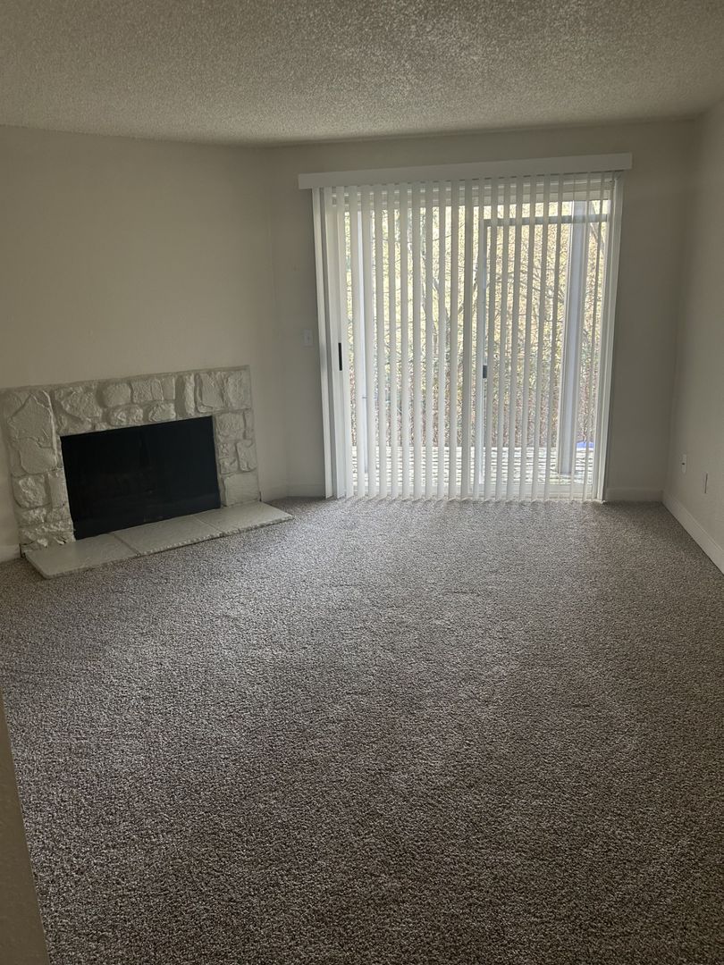 Federal Way Apartment: 15 South 338th Place