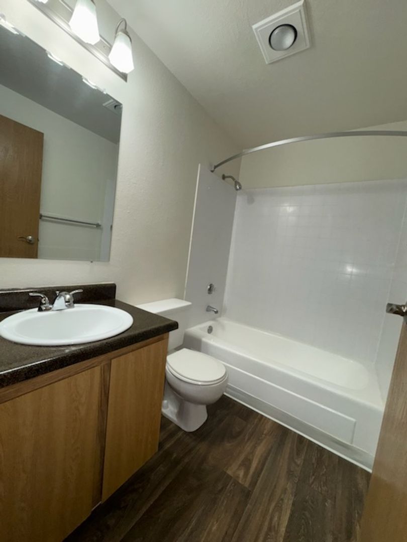 Bremerton Apartment: 263 Weatherstone Lane NE