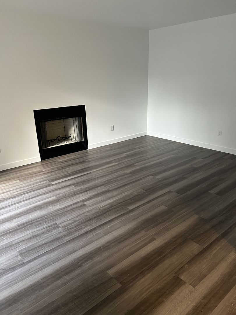 Federal Way Apartment: 34001 First Circle S.