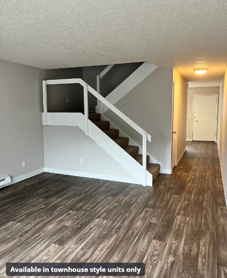 Auburn Apartment: 105 "N" Street SE