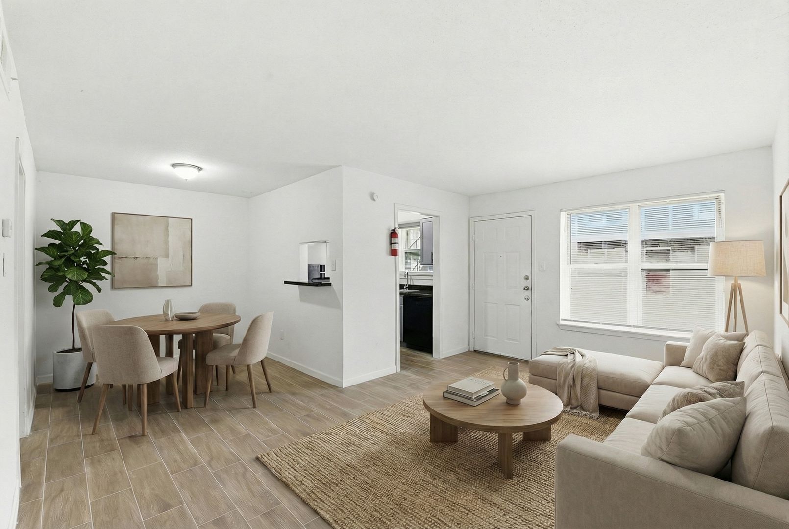 Houston Apartment: 1521 Sherwood Forest