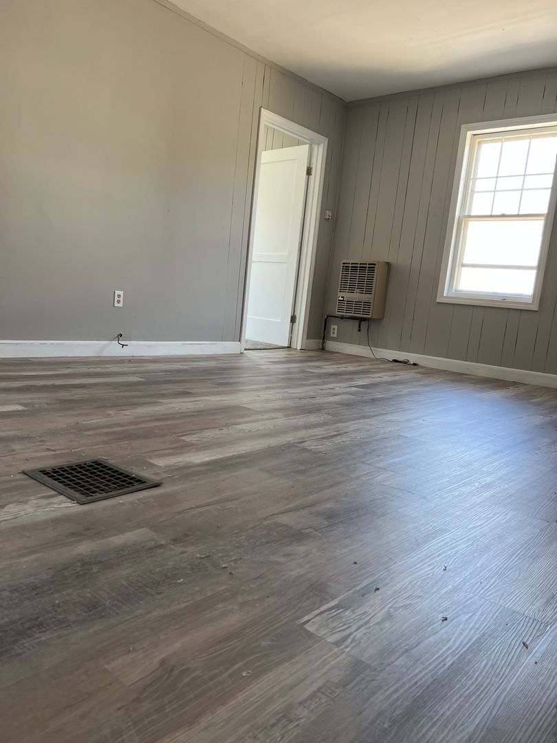 SO Barre Apartment: 17 Cedar st