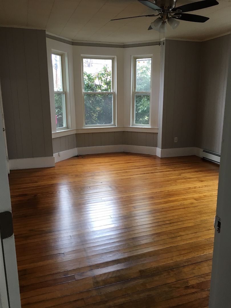 Leominster Apartment: 50 Arlington St
